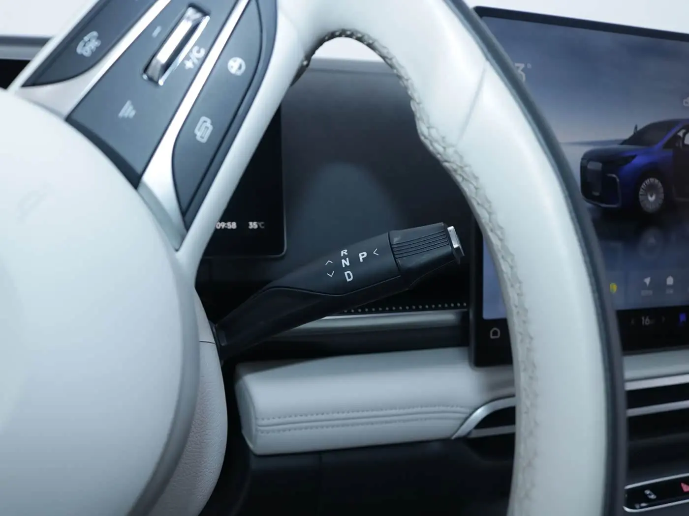 Voyah Auto Voyah Dreamer 2025 — Photo 14/20