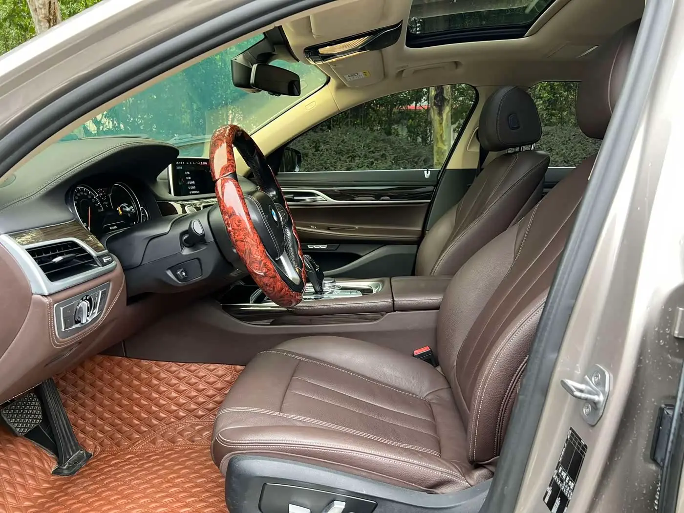 BMW 7 Series 2018 — Photo 4/18