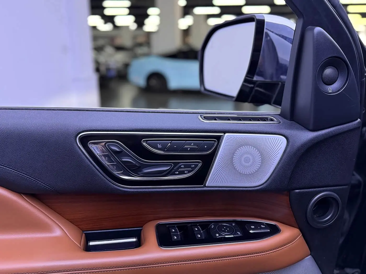 Lincoln Navigator 2020 — Şəkil 13/20