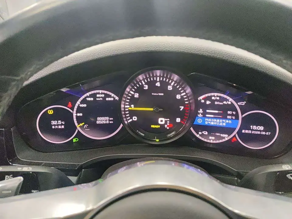 Porsche Cayenne New Energy 2019 — Photo 6/14