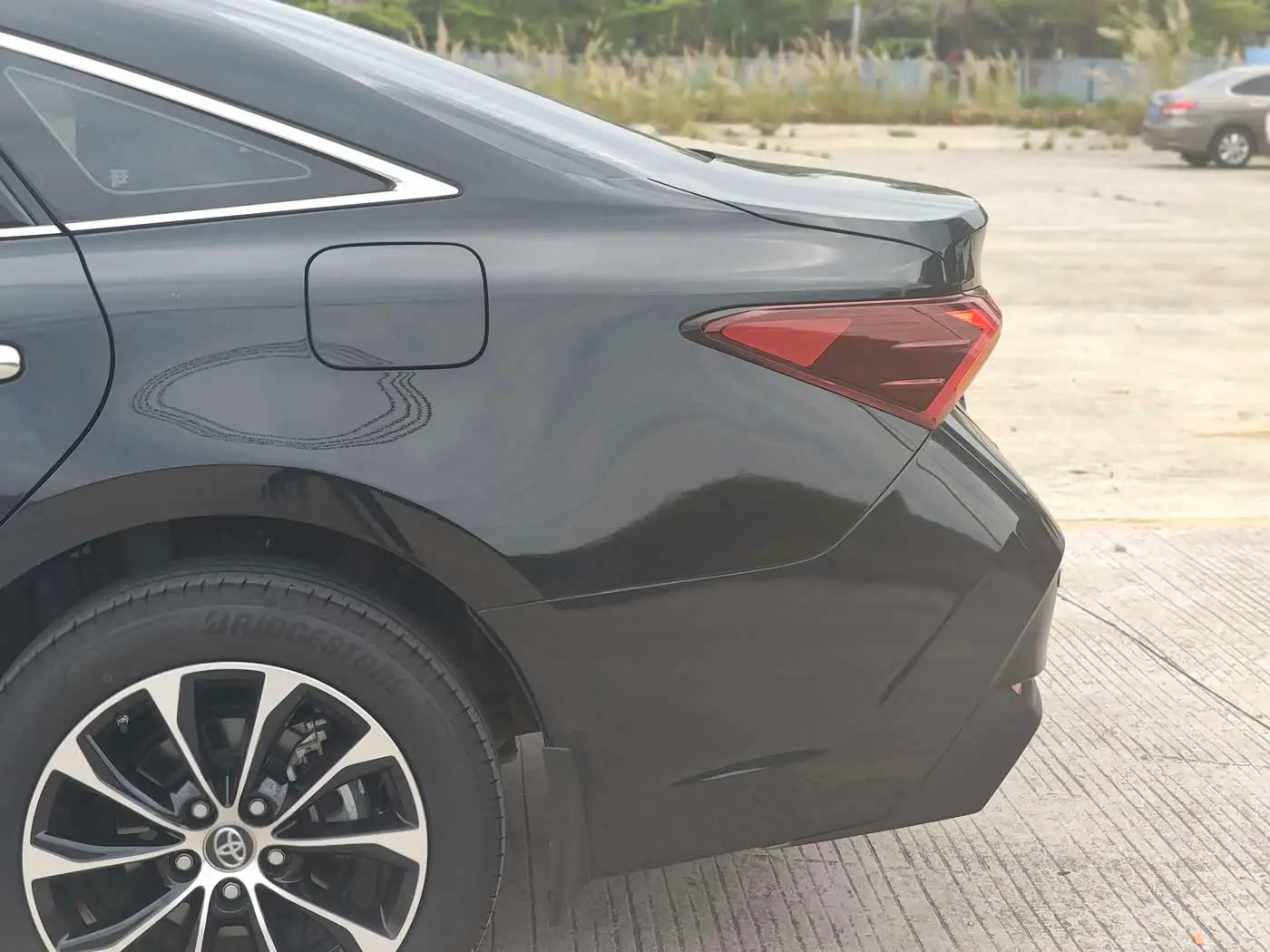 Toyota Avalon 2023 — Photo 9/20
