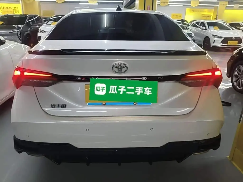 Toyota Avalon 2022 — Фото 6/20