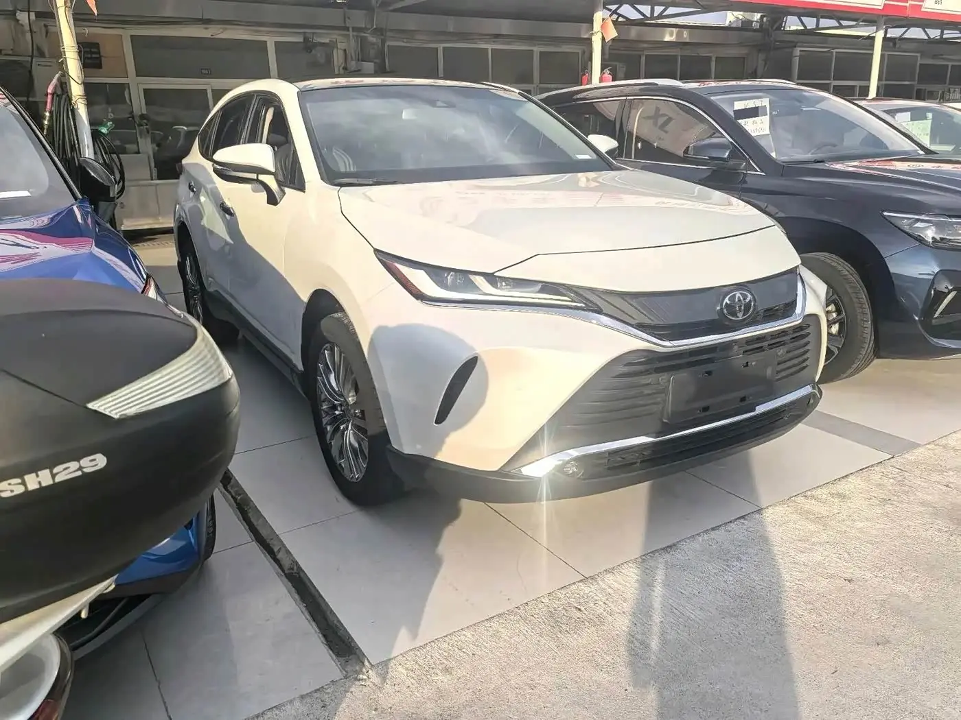 Toyota Lingfang HARRIER 2023 — Фото 2/10