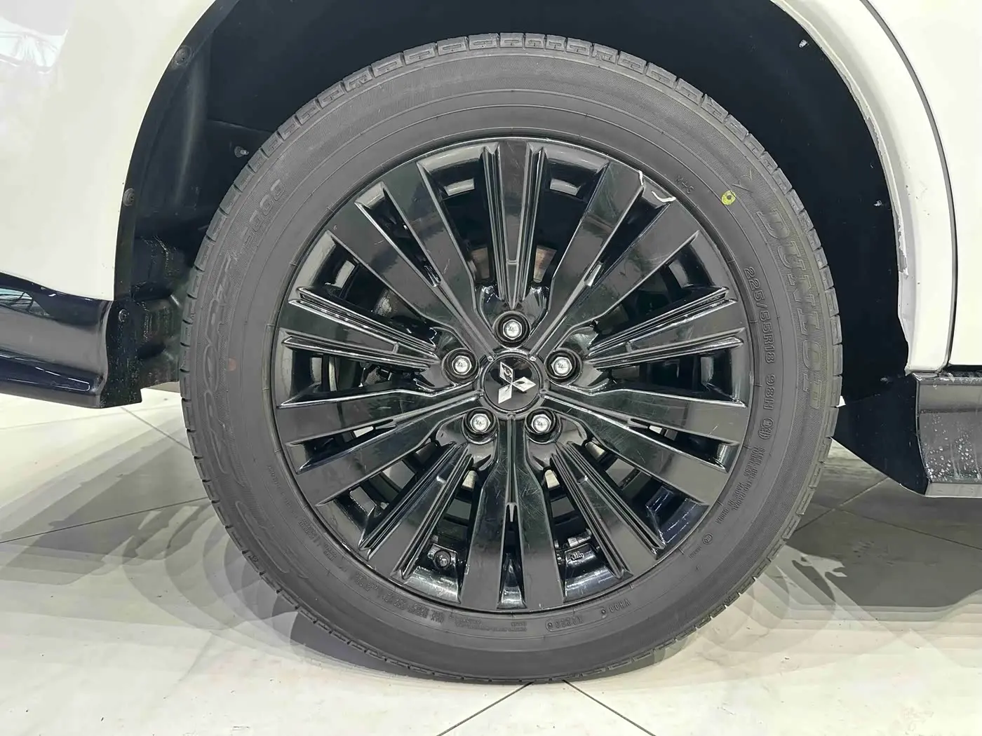 Mitsubishi Outlander 2022 — Фото 17/20
