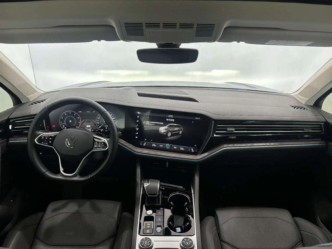 Volkswagen Touareg 2025 — Photo 13/20