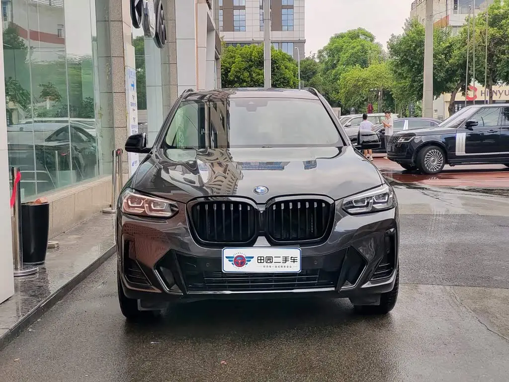 BMW X3 2021 — Фото 2/11