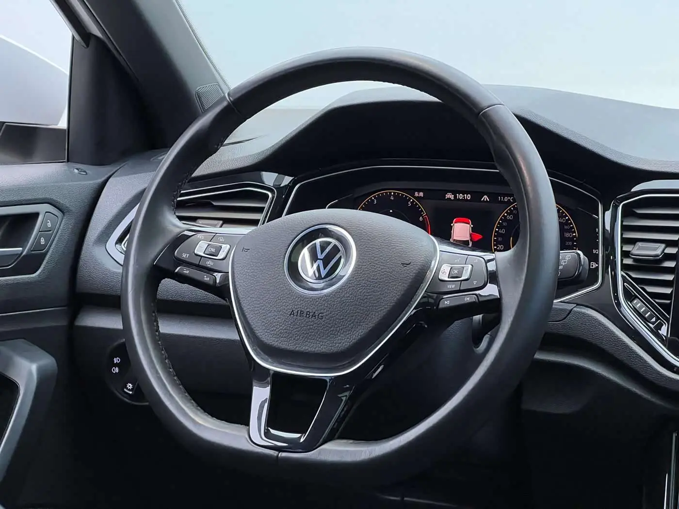 Volkswagen T-ROC 2021 — Photo 15/20
