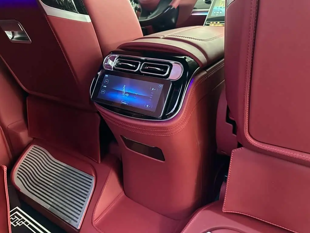 Mercedes-Benz Vito 2023 — Photo 11/20