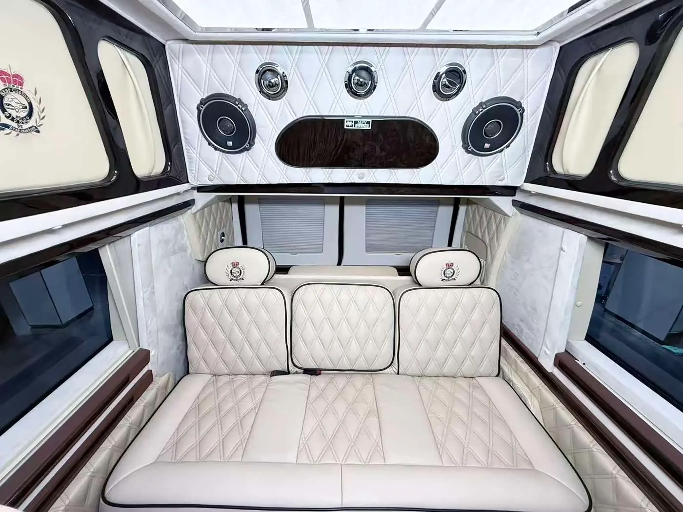 Ford E350 2015 — Şəkil 14/16