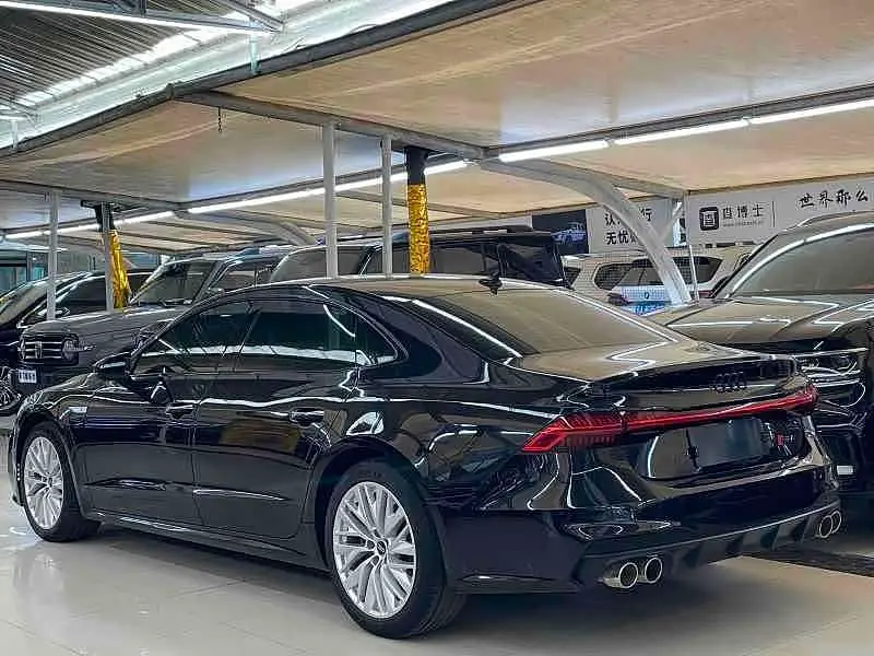 Audi A7L 2024 — Photo 12/12