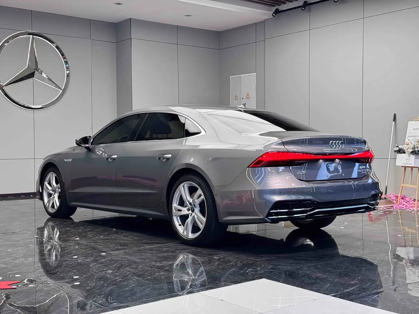 Audi A7L 2024 — Şəkil 9/9