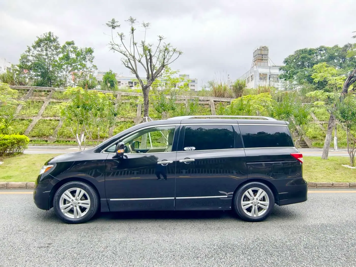 Nissan Quest 2016 — Şəkil 5/12