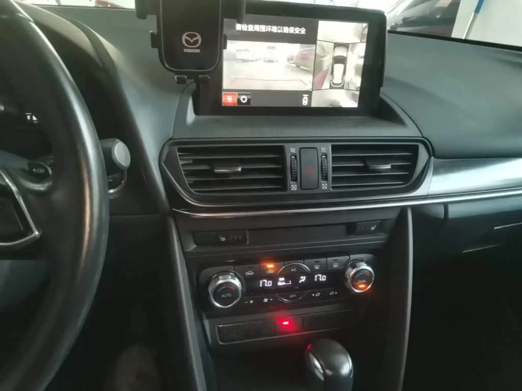 Mazda CX-4 2021 — Photo 13/20