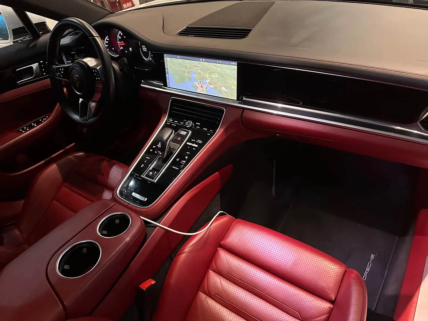 Porsche Panamera 2017 — Şəkil 15/19