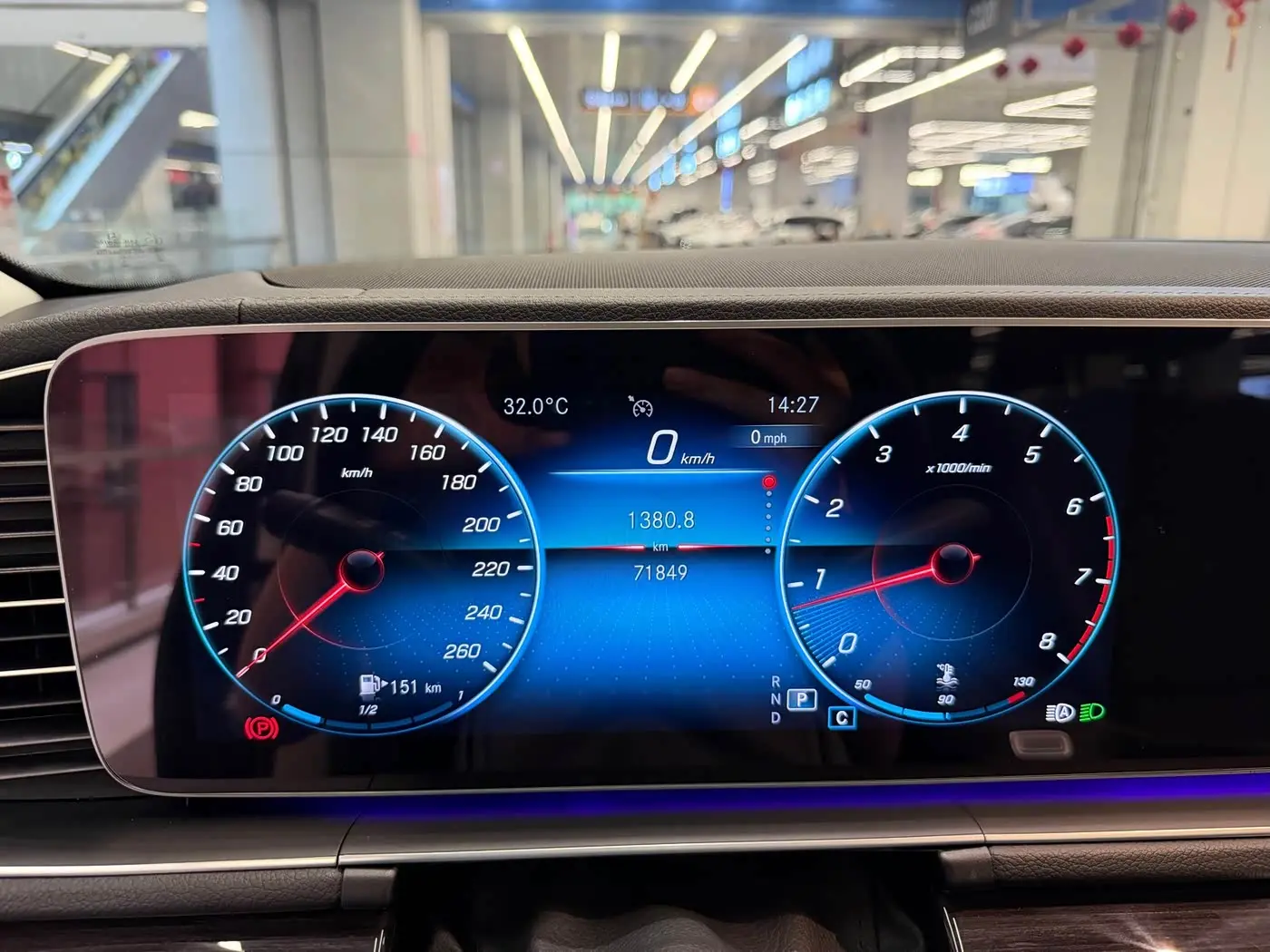 Mercedes-Benz GLE 2021 — Photo 10/10