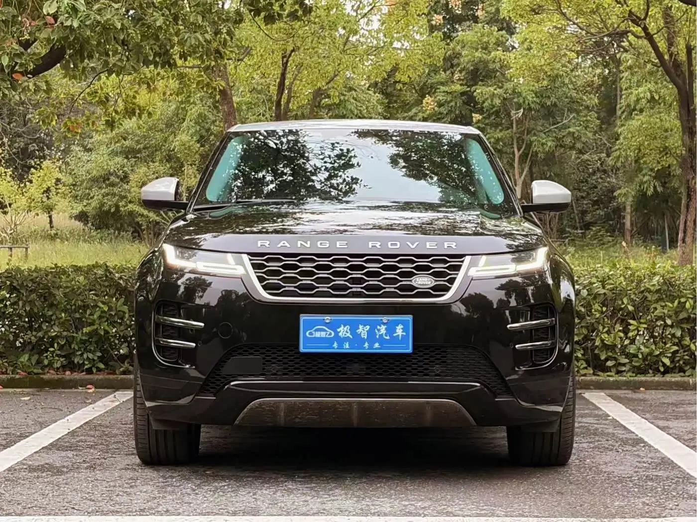 Land Rover Range Rover Evoque 2021 — Фото 2/15