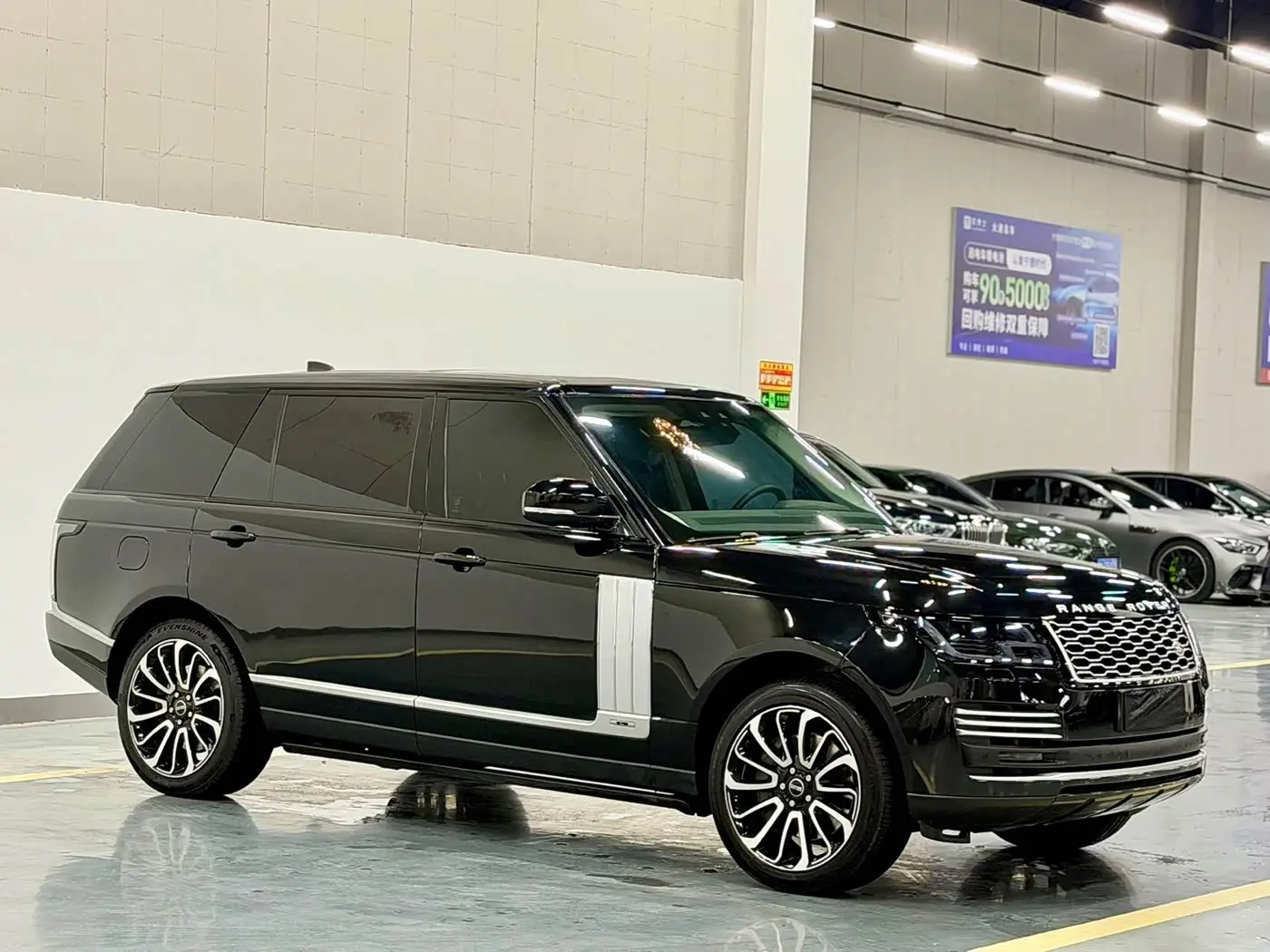 Land Rover Range Rover 2018 — Фото 1/11