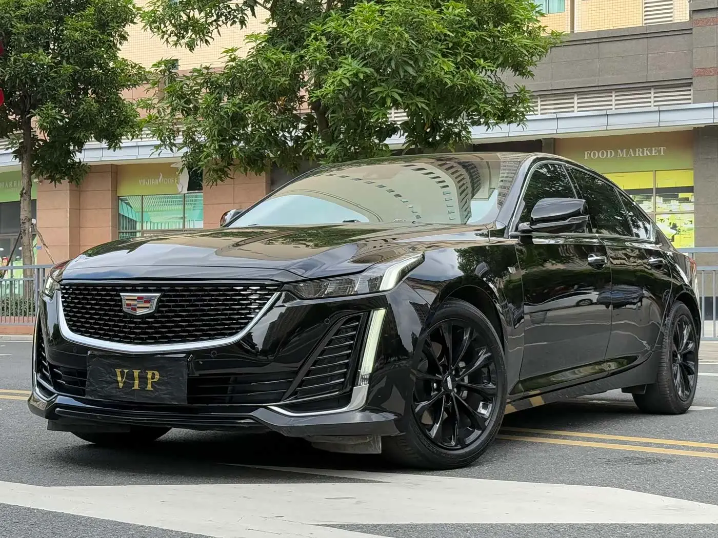 Cadillac CT5 2023 — Фото 1/20