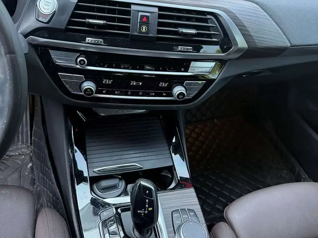 BMW X3 2020 — Фото 9/12
