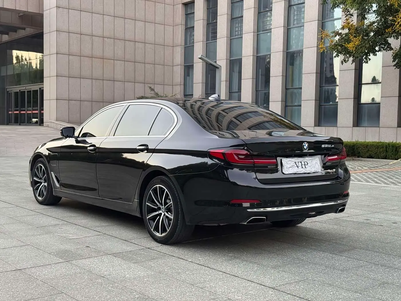 BMW 5 Series New Energy 2018 — Фото 4/9
