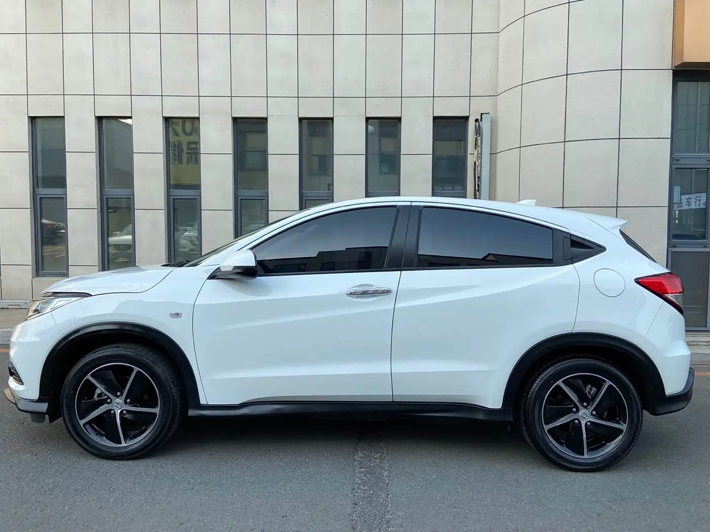 Honda Vezel 2022 — Фото 16/20