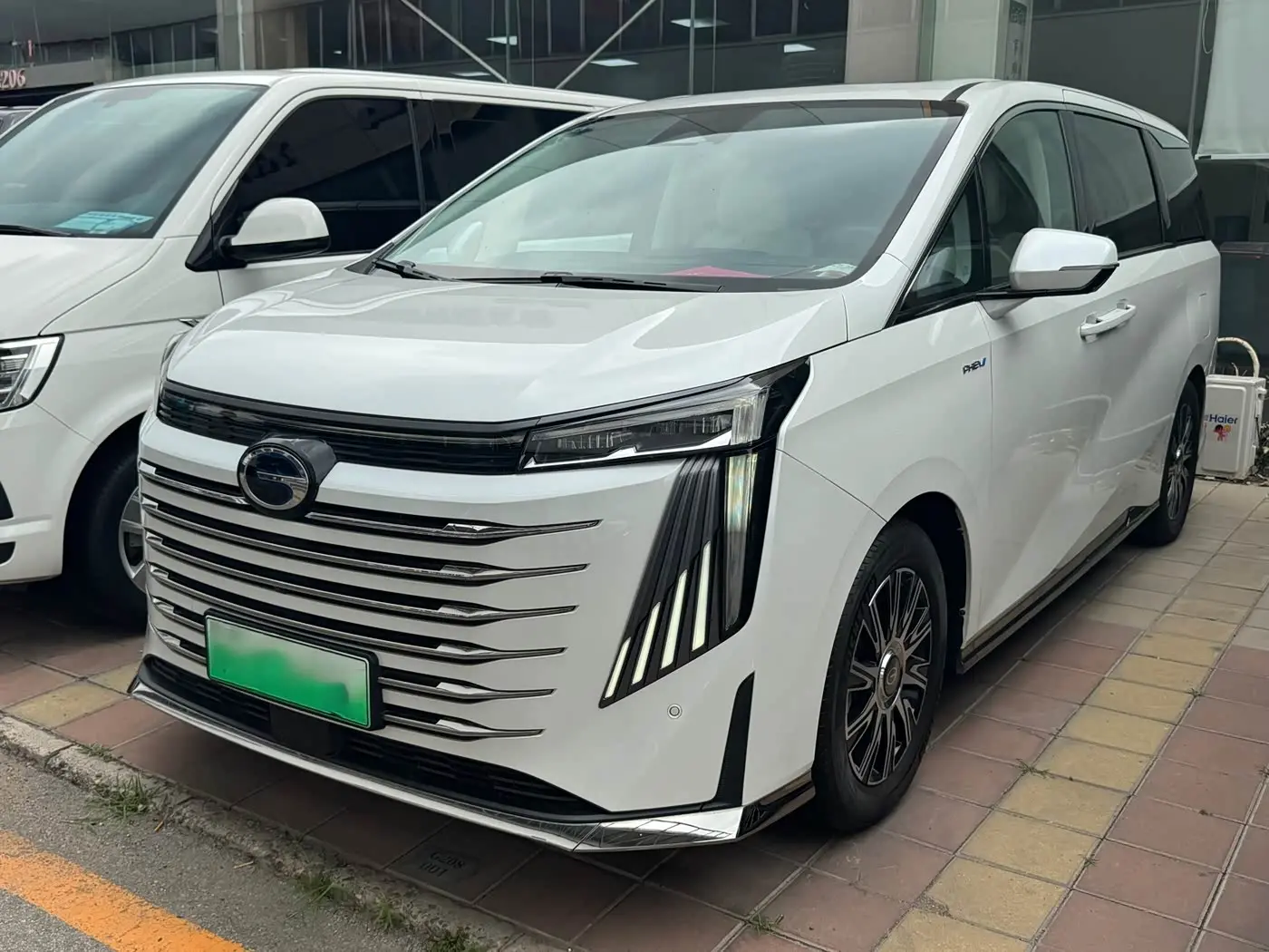 GAC Trumpchi Trumpchi E9 2023 — Photo 1/18
