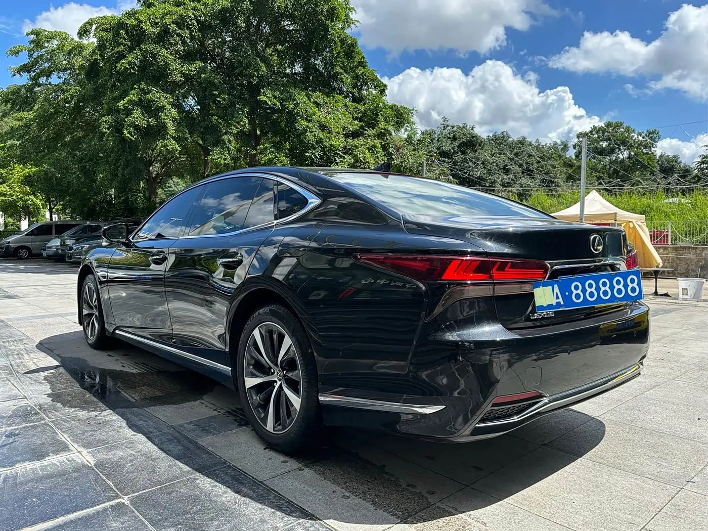 Lexus LS 2021 — Photo 9/9