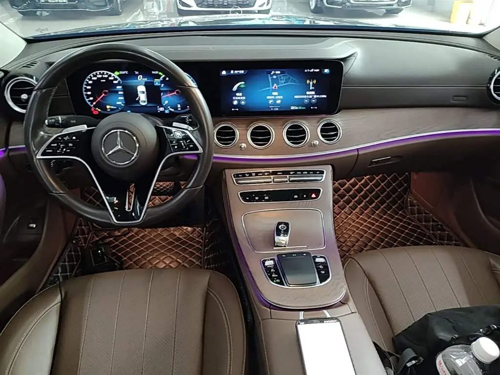 Mercedes-Benz E-Class 2023 — Фото 10/20
