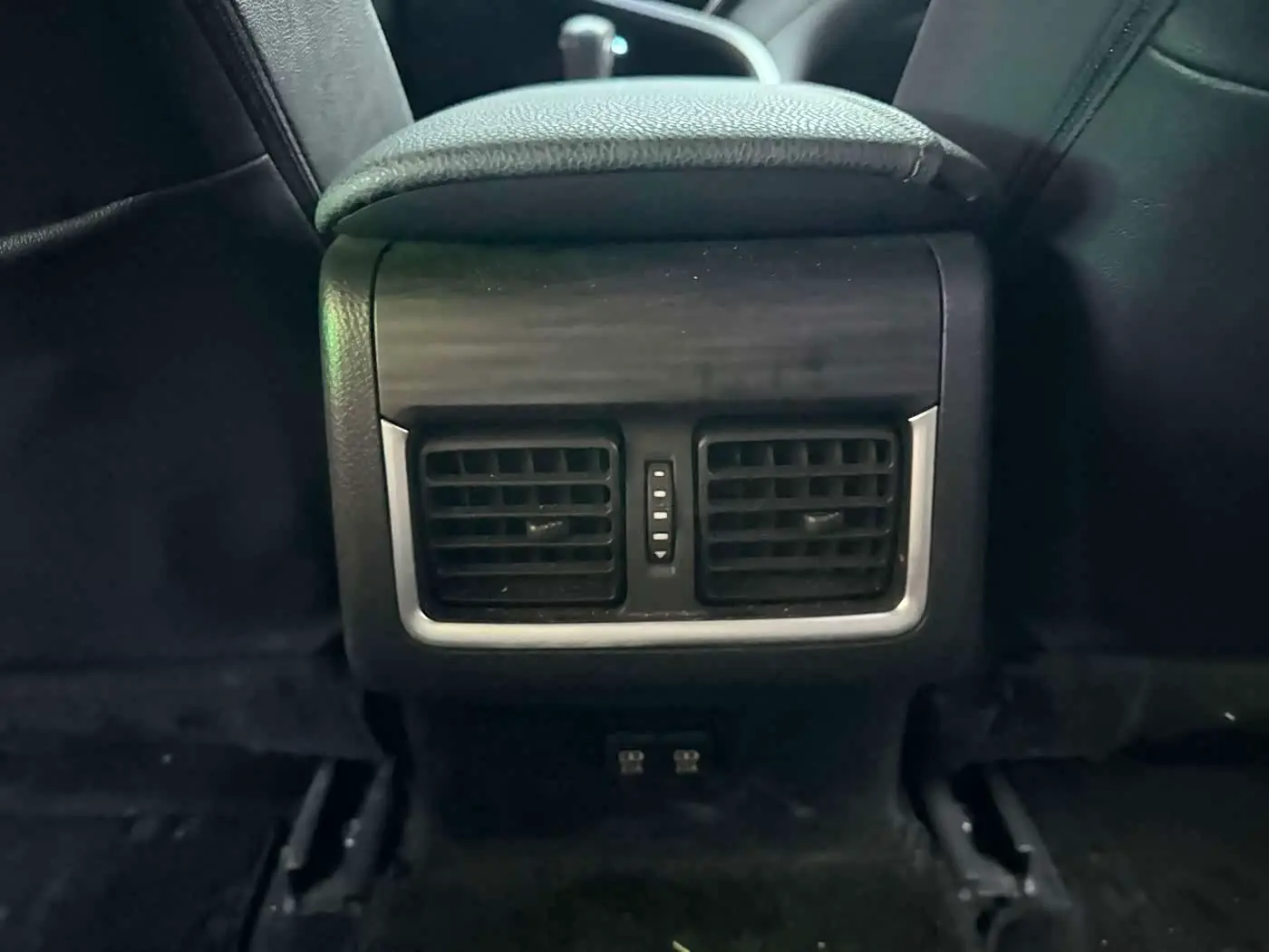 Toyota Camry 2021 — Şəkil 18/18