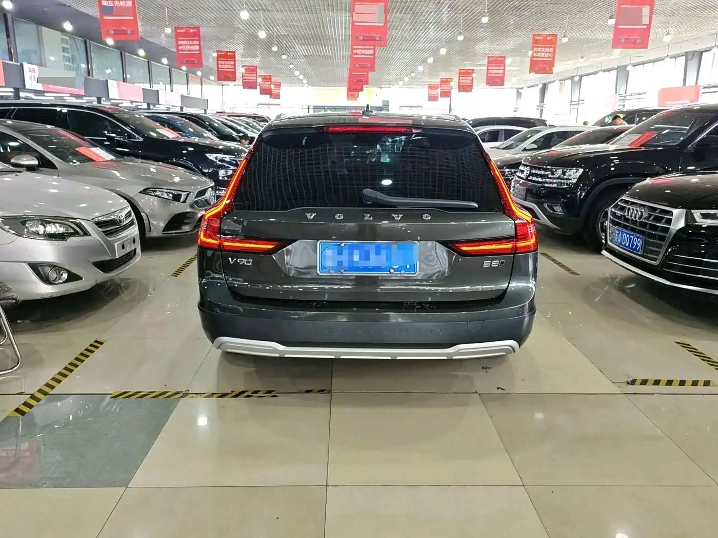 Volvo V90 2021 — Photo 5/9