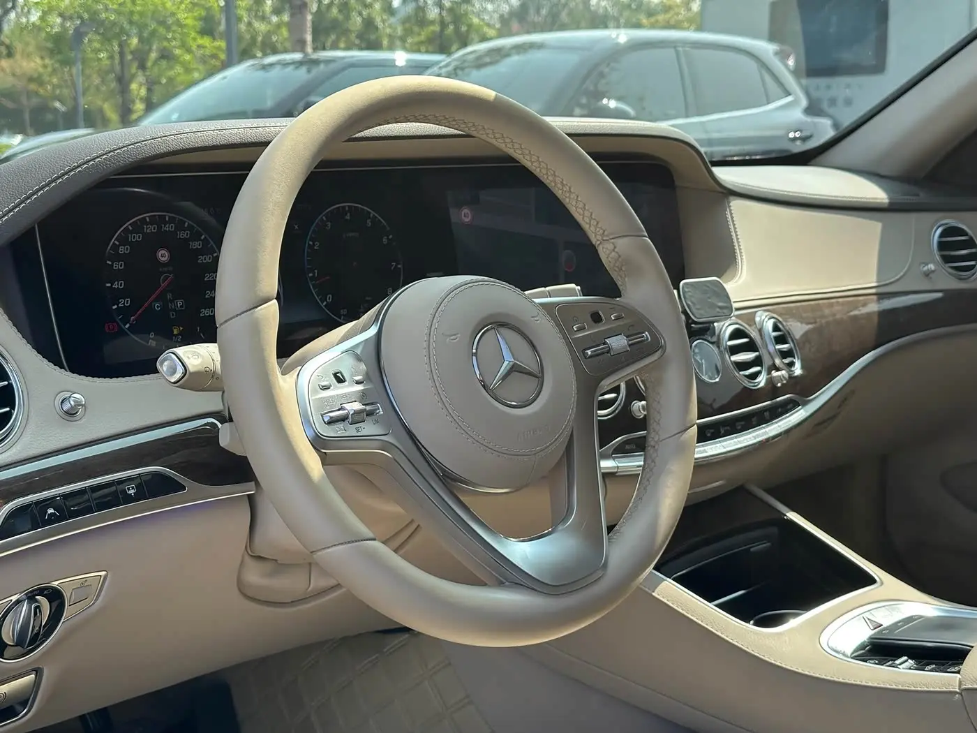 Mercedes-Benz S-Class 2020 — Photo 6/16