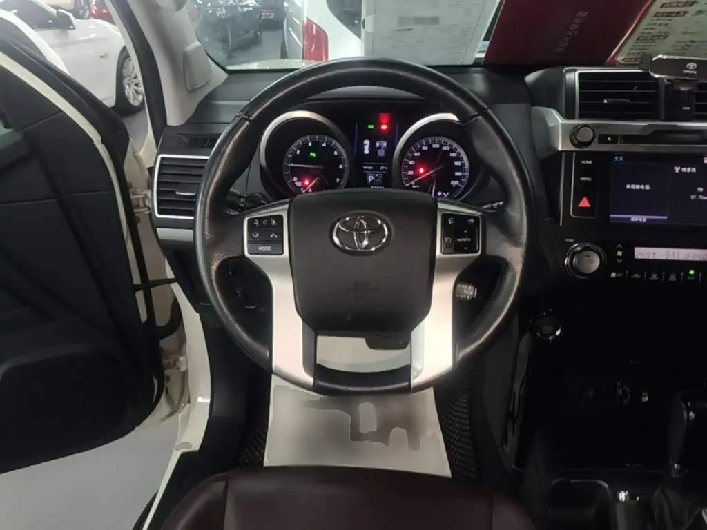 Toyota Prado 2017 — Photo 11/20