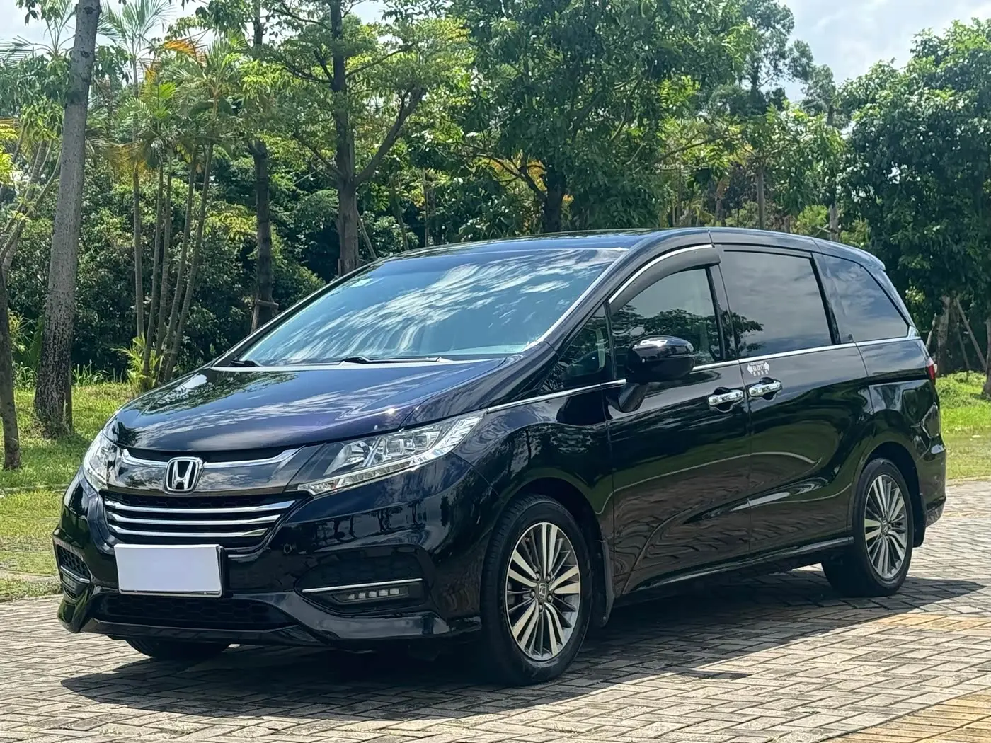 Honda Odyssey 2018 — Photo 1/18
