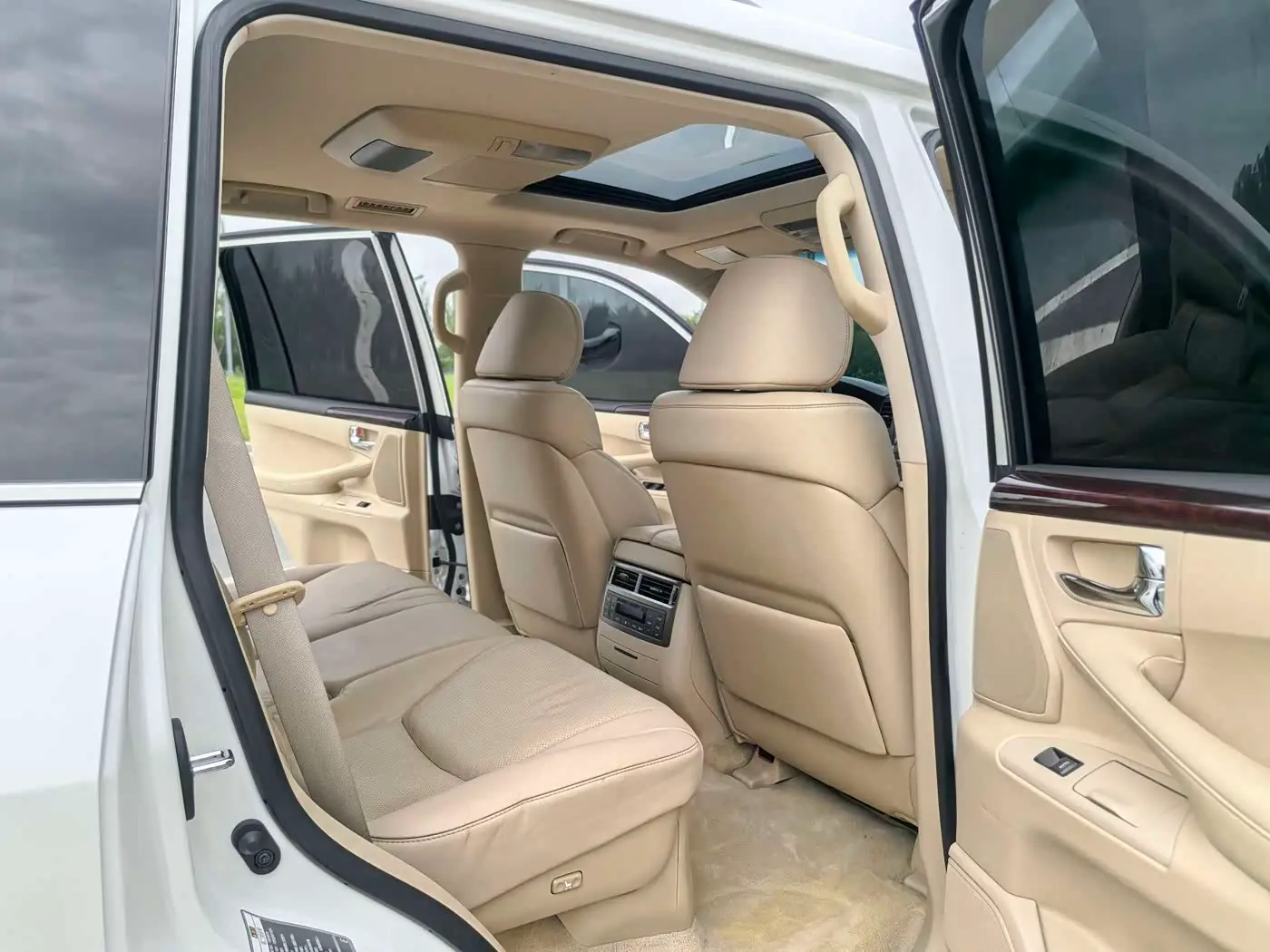 Lexus LX 2009 — Şəkil 14/17