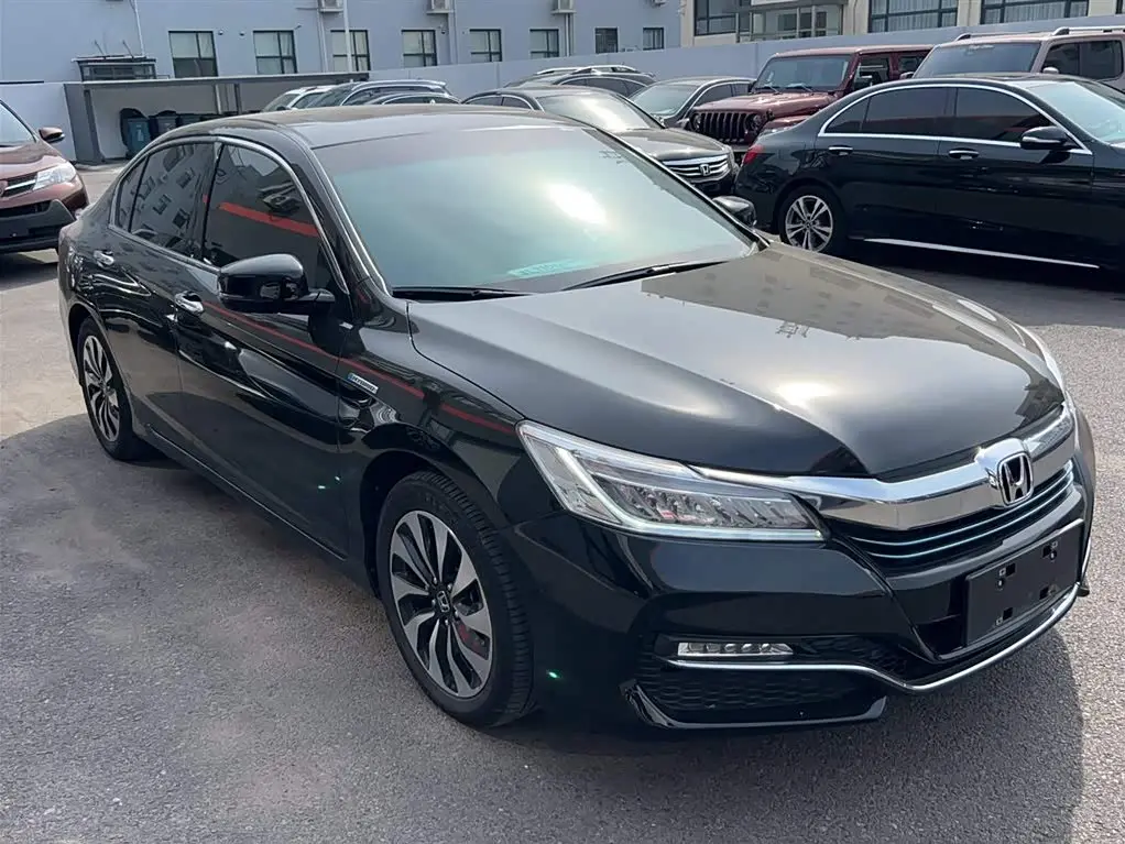 Honda Accord 2017 — Şəkil 19/20