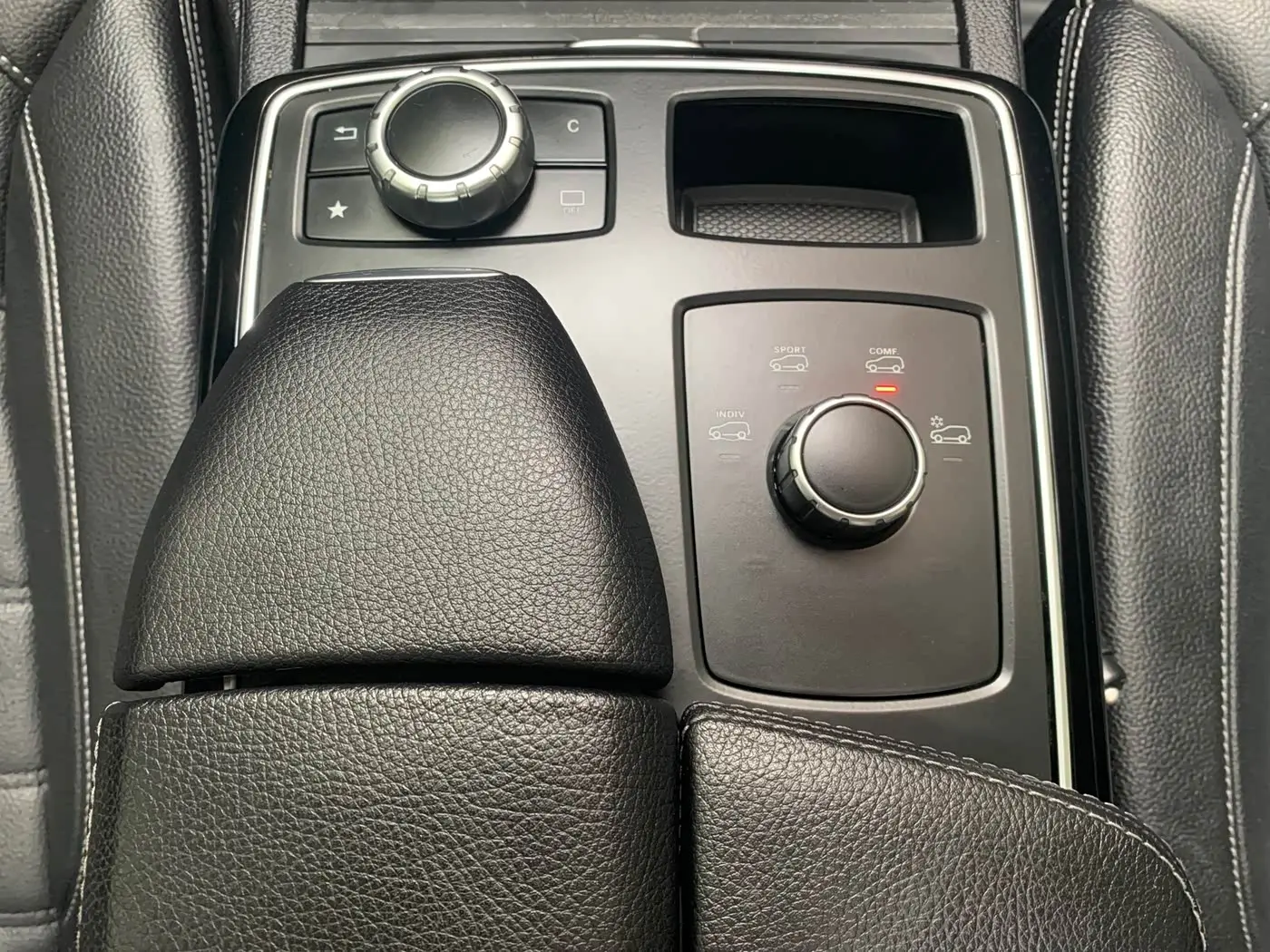 Mercedes-Benz GLE Coupe 2017 — Şəkil 12/20
