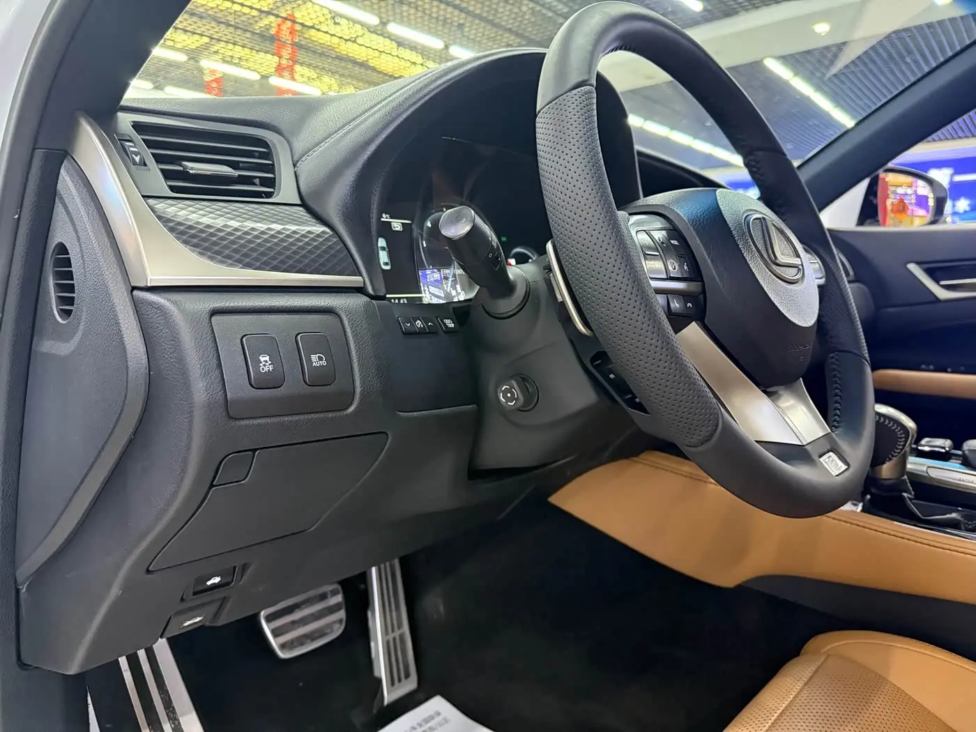 Lexus GS 2017 — Фото 17/18