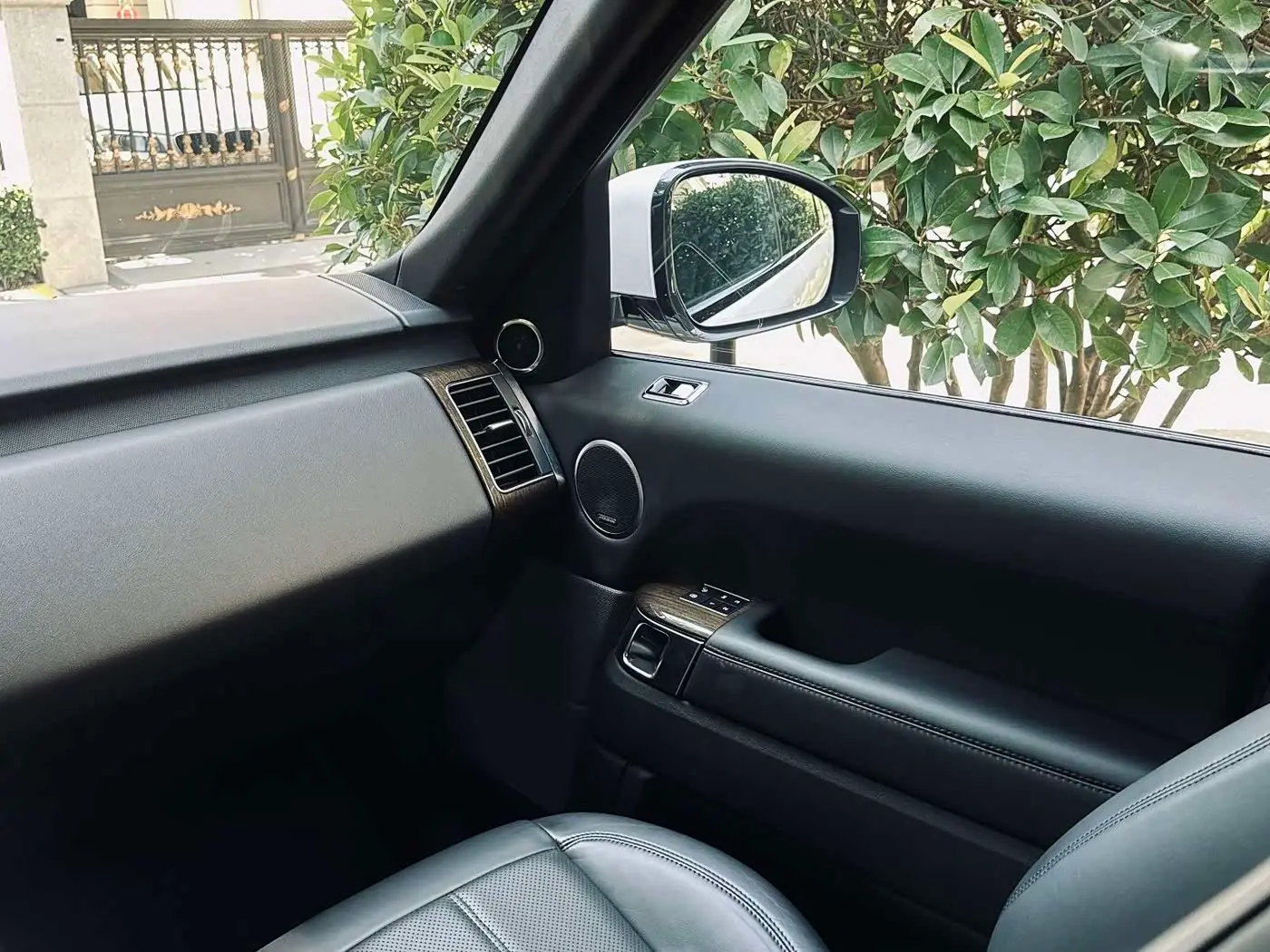 Land Rover Range Rover Sport PHEV 2018 — Photo 8/19