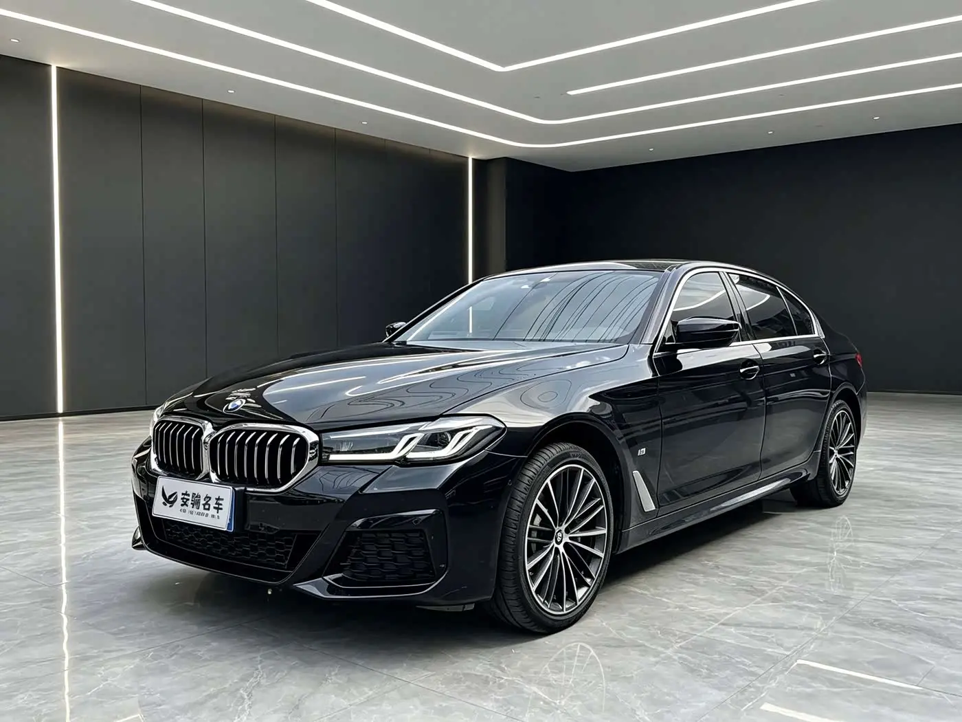 BMW 5 Series 2023 — Şəkil 1/16