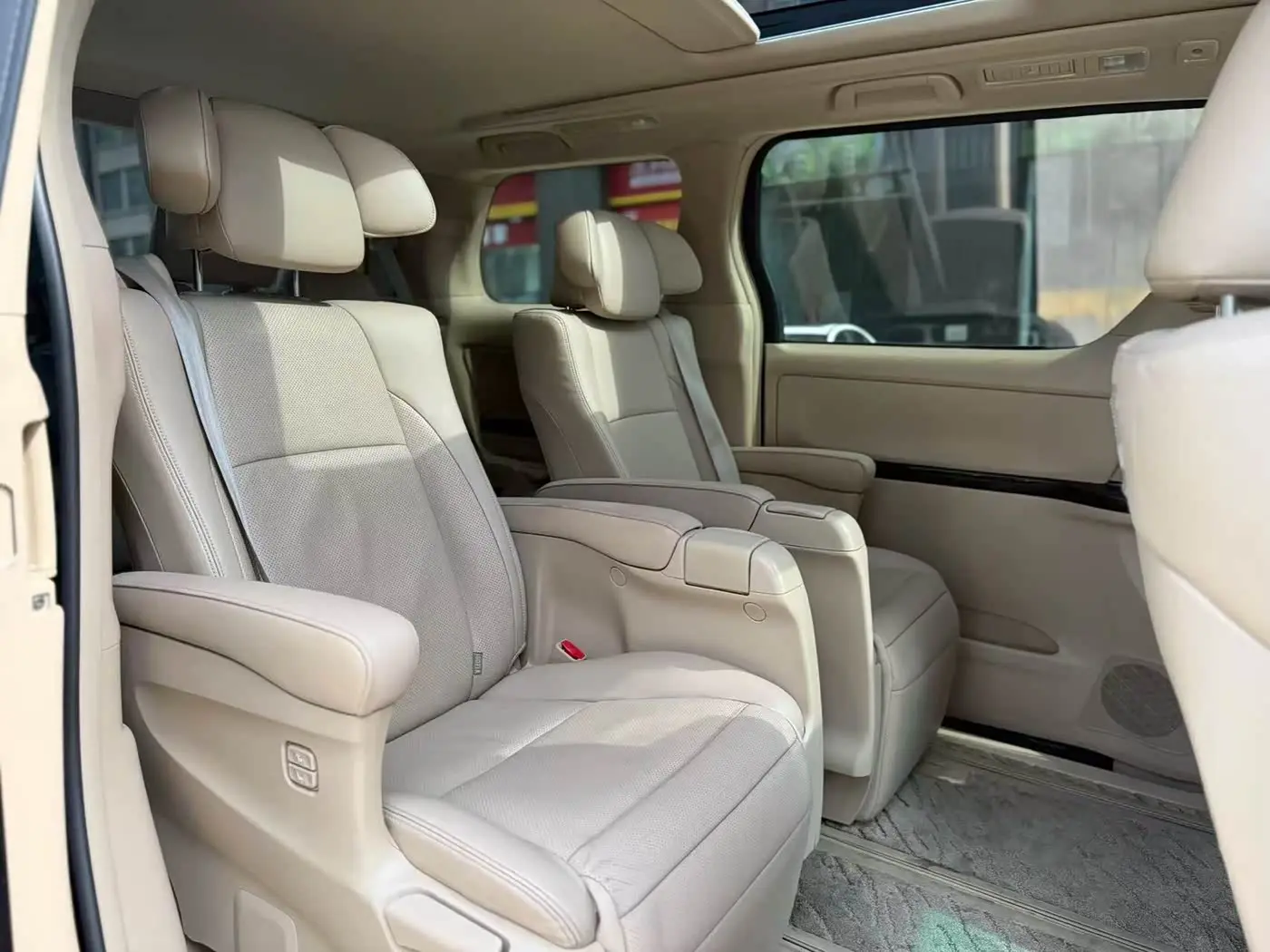 Toyota Alphard 2015 — Şəkil 8/20