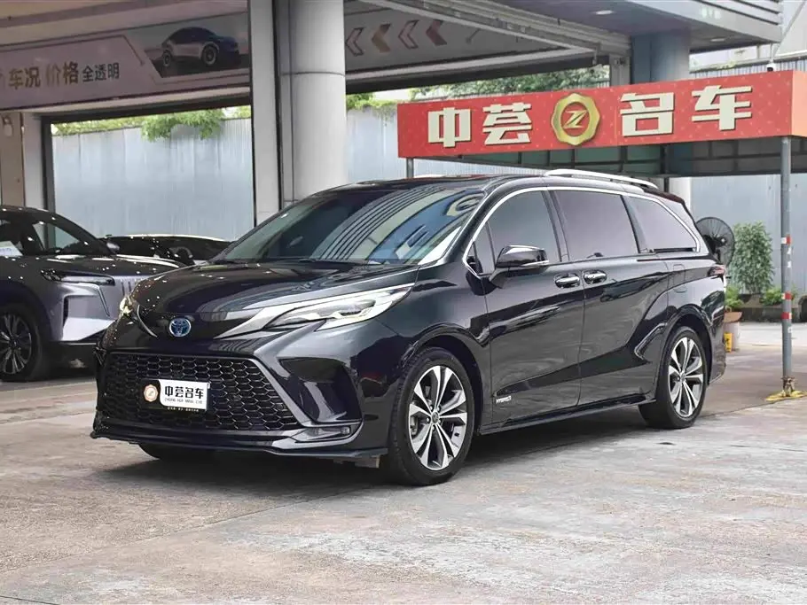 Toyota Granvia 2023 — Photo 1/20