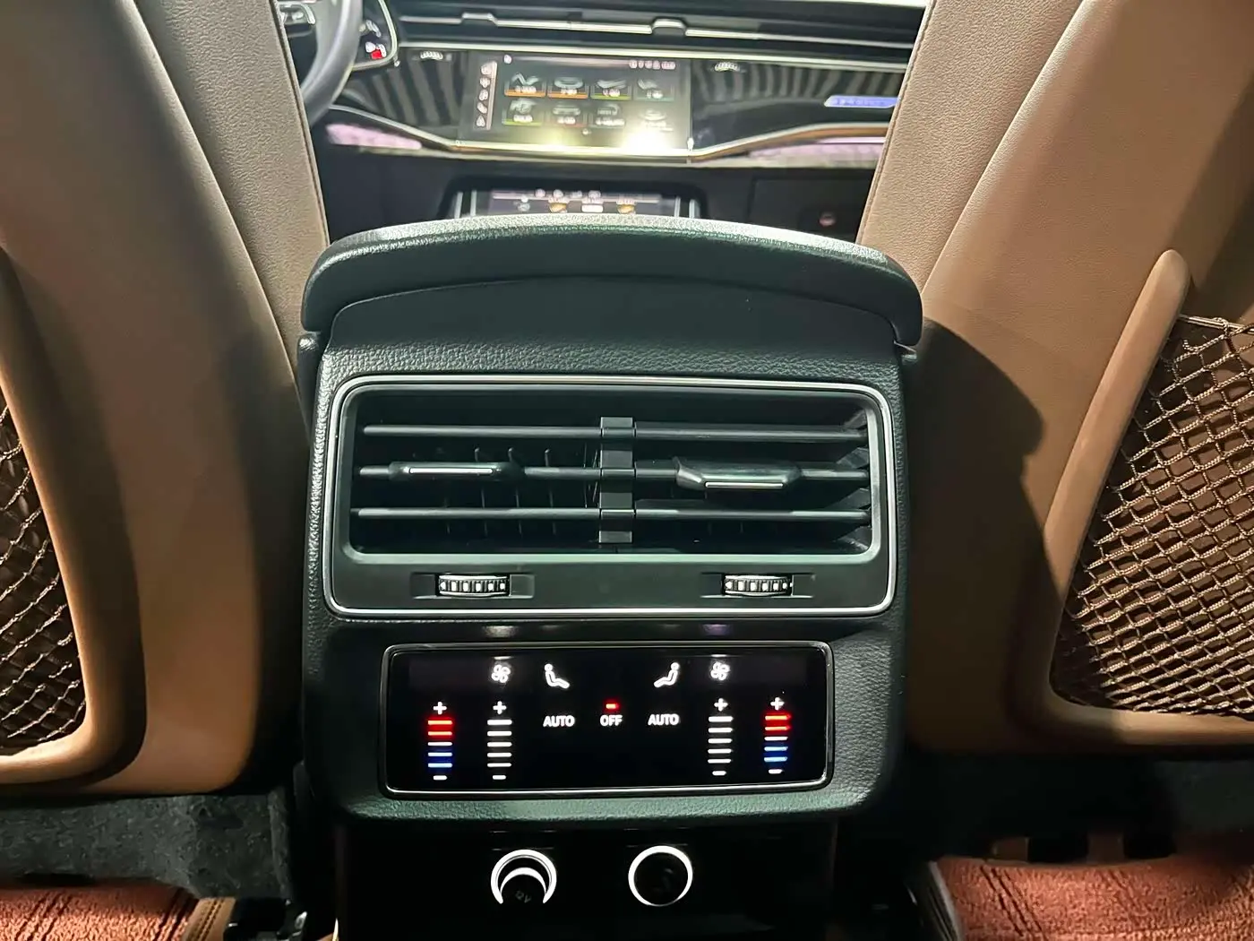 Audi Q7 2020 — Photo 10/20
