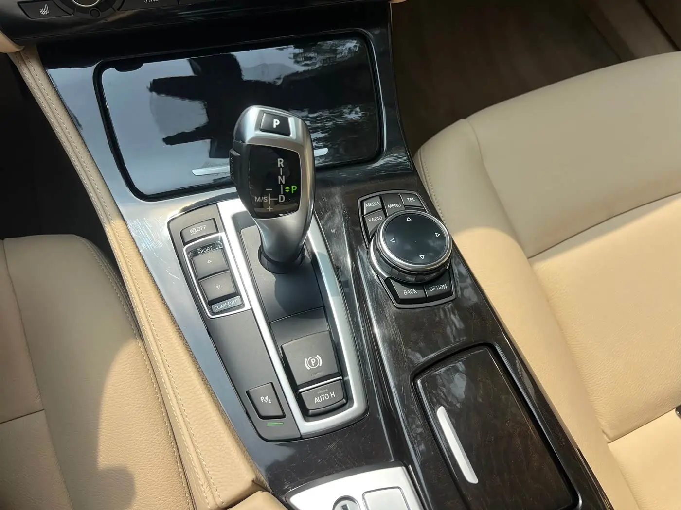 BMW 5 Series 2014 — Photo 4/19