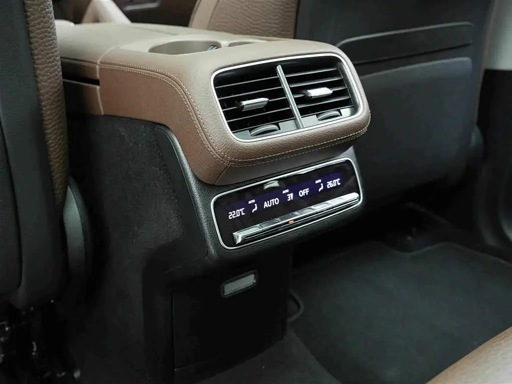 Mercedes-Benz GLS 2024 — Фото 18/20