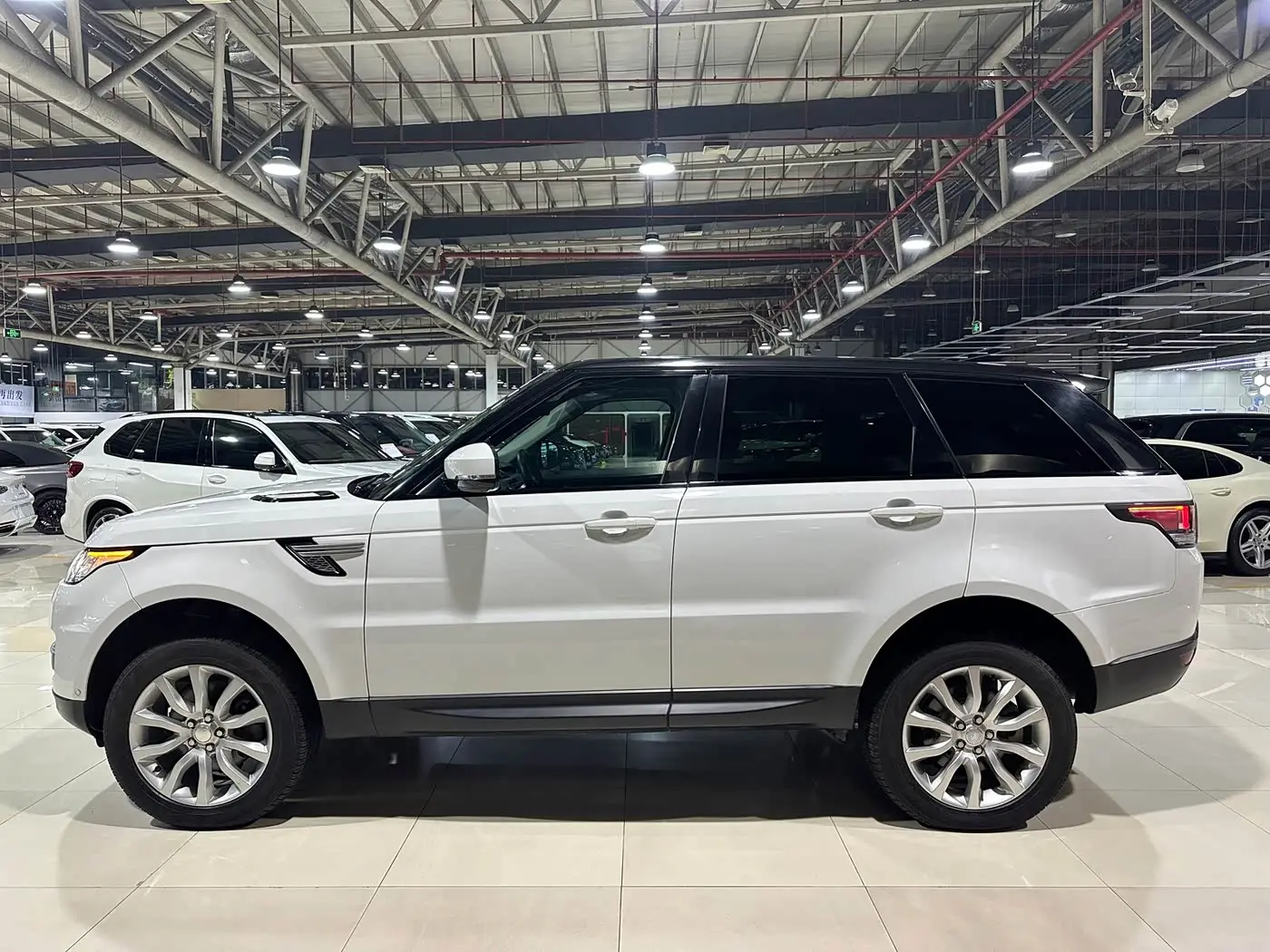 Land Rover Range Rover Sport 2014 — Фото 4/19