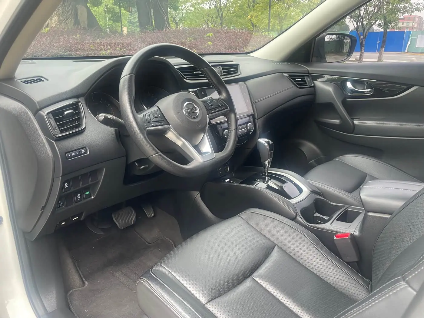 Nissan X-Trail 2021 — Photo 9/16