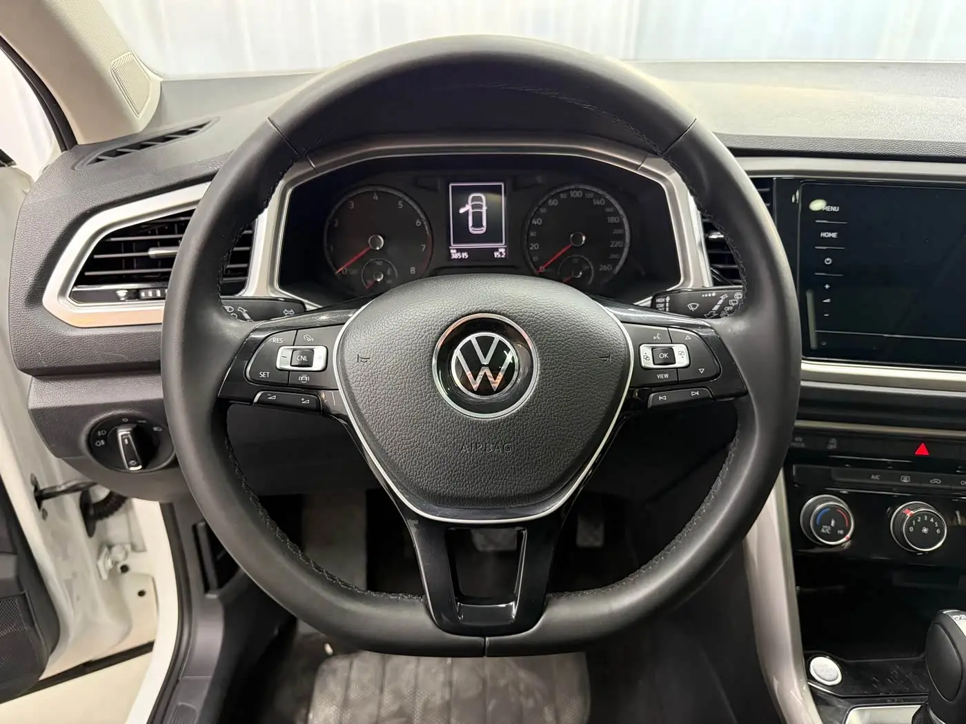 Volkswagen T-ROC 2022 — Şəkil 13/18