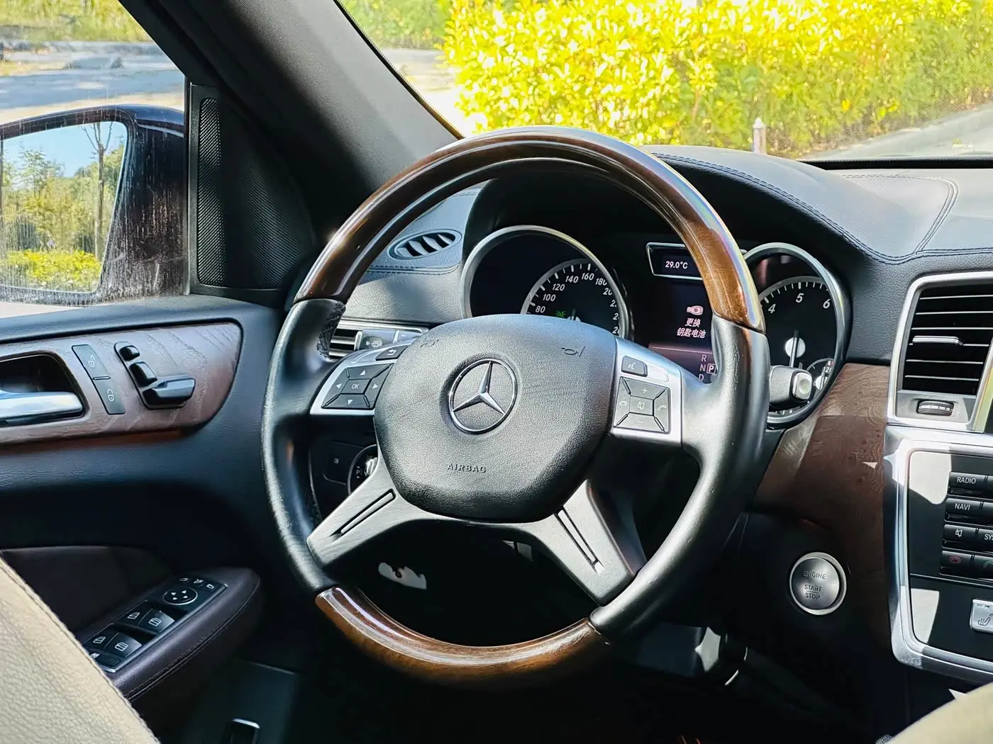 Mercedes-Benz GL-Class 2015 — Фото 10/18