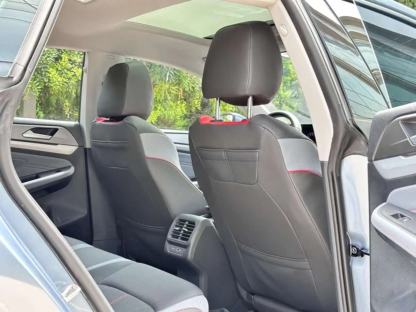 Volkswagen Lamando 2022 — Photo 8/9
