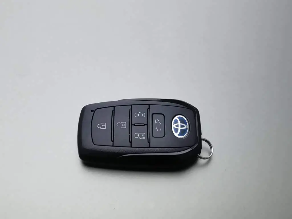 Toyota Sienna 2022 — Şəkil 19/20